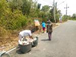 ร่วมกันพัฒนา และเก็บขยะ บริเวณชุมชนหลังตลาดสด