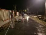 ฉีดล้างทำความสะอาดถนนหน้าเทศบาลตำบลหัวไทร