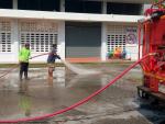 ฉีดล้างทำความสะอาดโรงเรียนหัวไทร (เรือนประชาบาล)