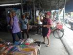 แก้ไขปัญหารางน้ำฝนที่ชำรุดในตลาดสด